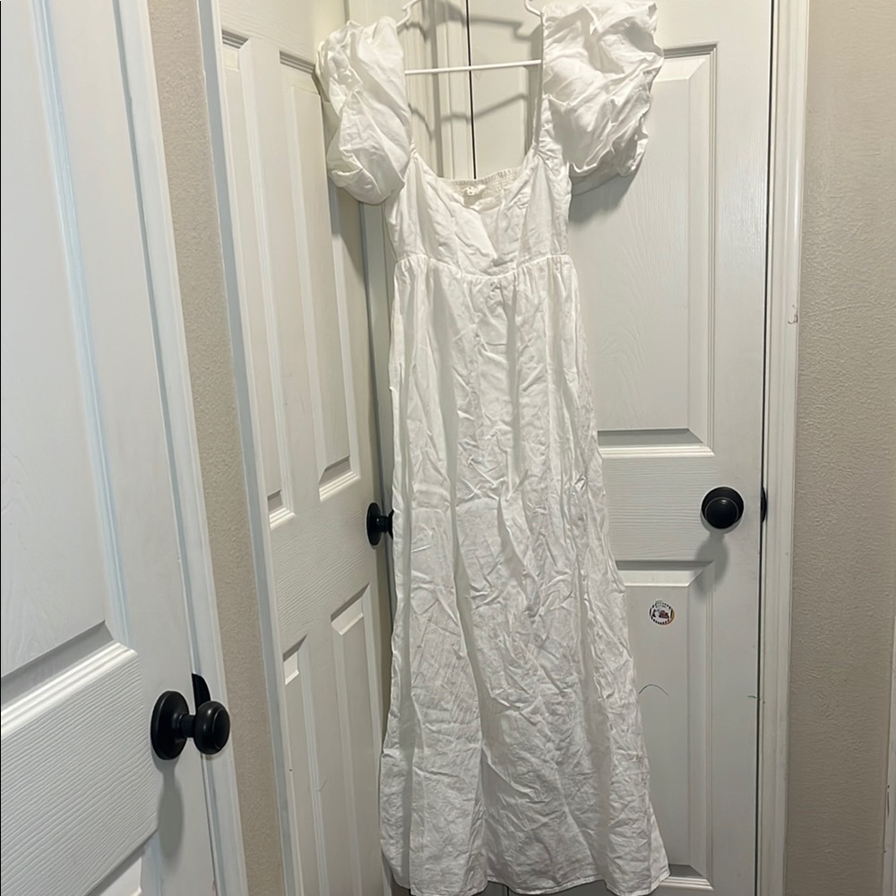 a ren White Off-the-Shoulder Puff Sleeve Sundress